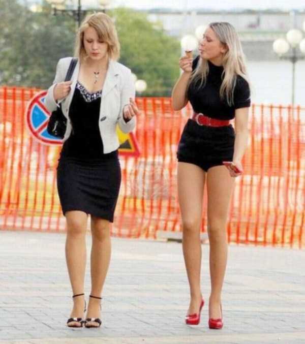 Hot Girls Spotted on the Streets (51 photos)