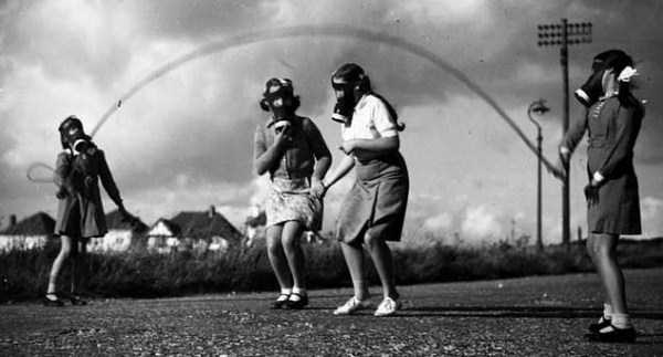 Inexplicably Odd Vintage Photos (26 photos) 4