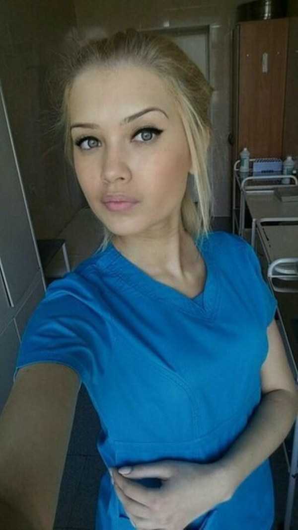 Cute Girls in White Uniforms (48 photos)