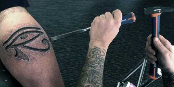 35 Frighteningly Realistic 3D Tattoos (35 photos)