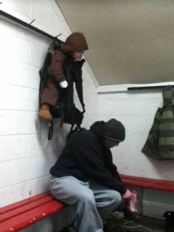 Dads Who Dont Take Parenthood Seriously (60 photos)