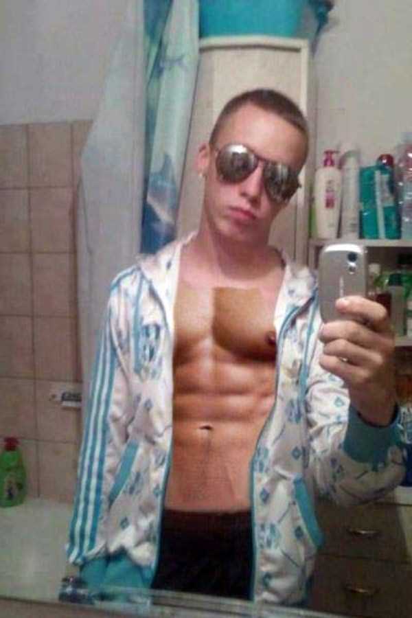 Hilariously Bad Photoshops (29 photos)