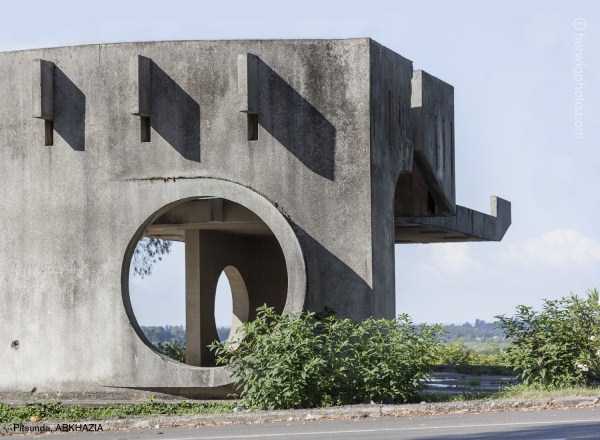 Surreal Bus Stops Of The Soviet Era (47 photos)