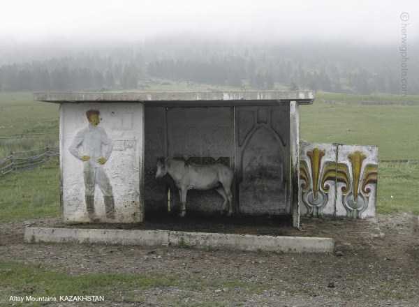 Surreal Bus Stops Of The Soviet Era (47 photos)