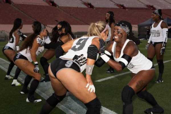 A Little Fun for Adults – Part 17 (62 photos)