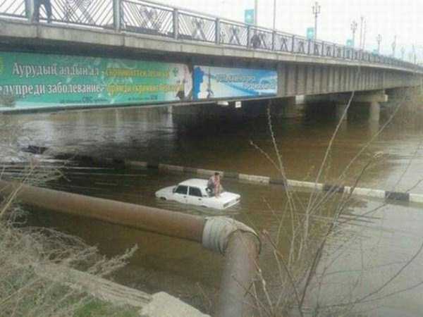 weird things seen while commuting 45 Strange Sights Seen While Commuting (69 photos)