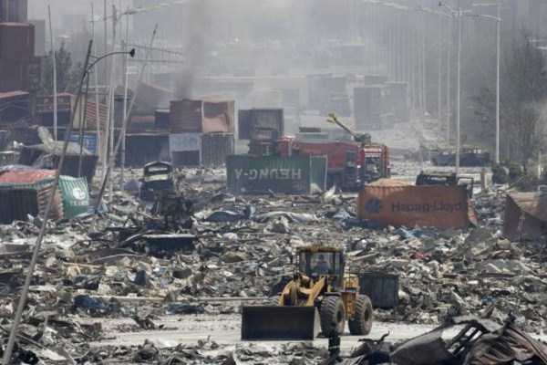 Tianjin explosion 7 Eerie Pictures Show the Aftermath of Tianjin Explosions (41 photos)