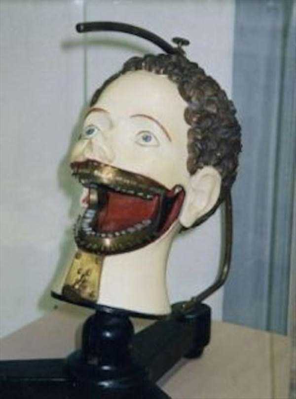 creepy dentist dummies 6
