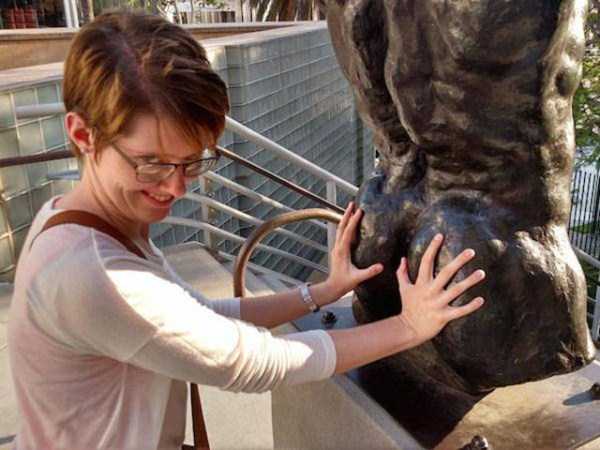 Statues Caught Having Fun With People (72 photos)