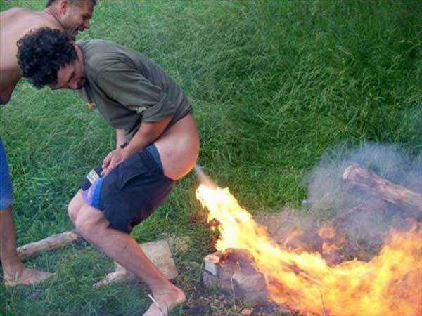 Men Doing Incomprehensibly Stupid Things (47 photos)