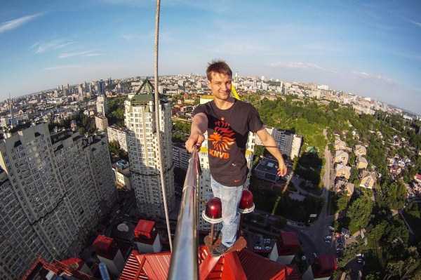 40 Adrenaline Filled Selfies (40 photos)