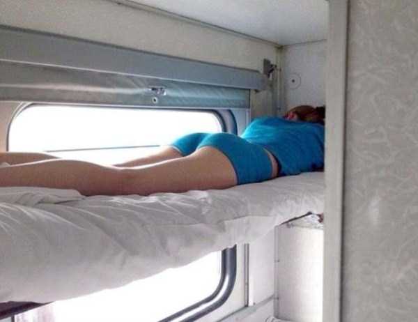 Hot Girls on Russian Trains (50 photos)