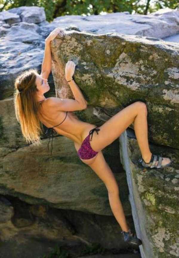 hot sexy rock climbing girls 14