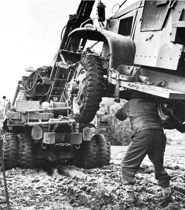 WWII Pictures That Defy Explanation (28 photos)