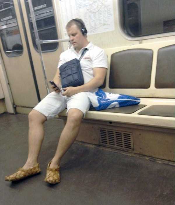 weird subway fashion 19