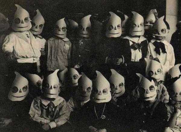 29 Utterly Creepy Pictures from the Past (29 photos)