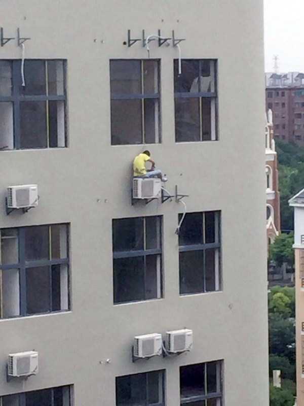 Dont Forget, Safety First! (31 photos)