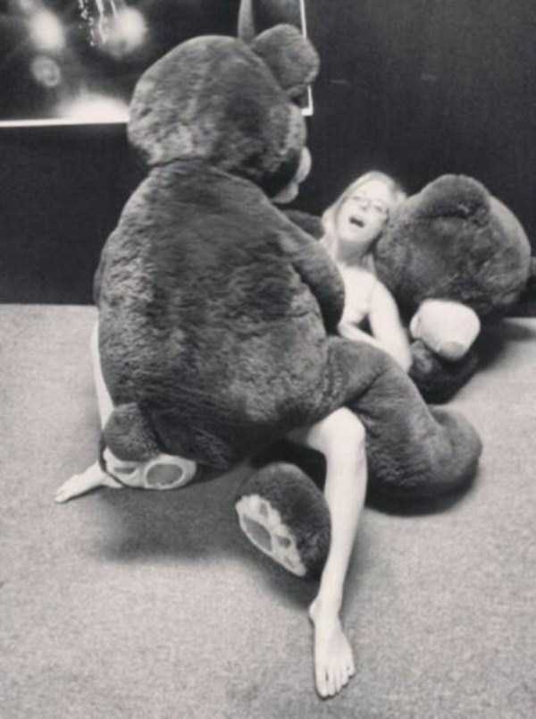 A Little Fun for Adults – Part 37 (70 photos)