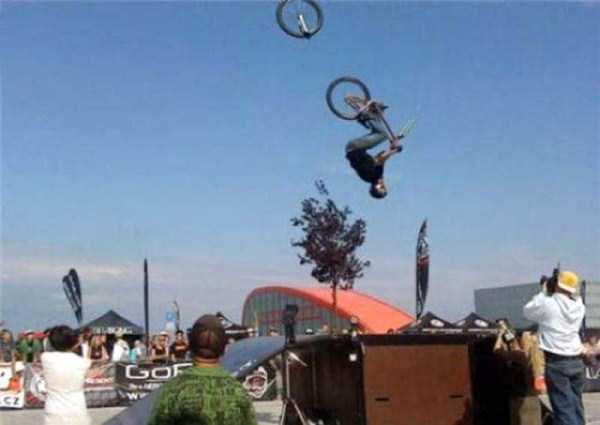 Ouch, Thats Going to Hurt! (33 photos)