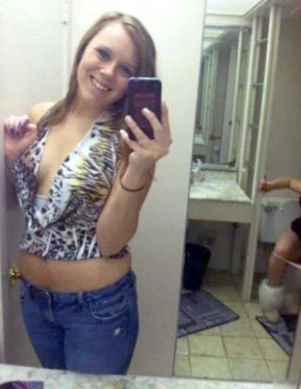 Girls Who Failed at Being Sexy (53 photos)