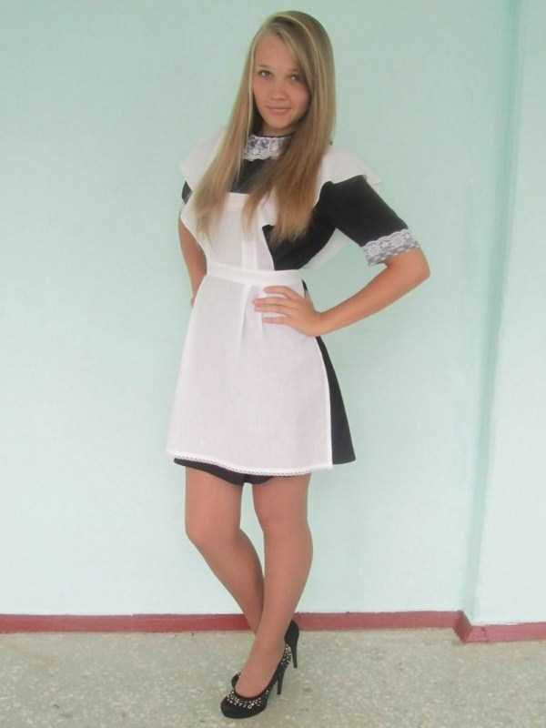 Russian Girls in School Uniforms (65 photos)