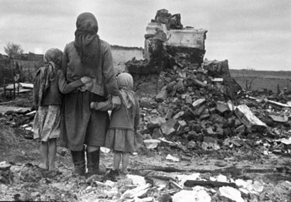 Pictures from the Eastern Front (92 photos)