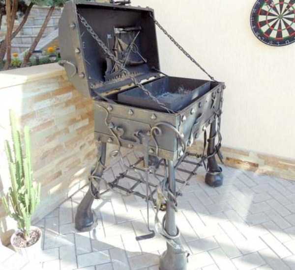 20 Awesomely Unusual BBQ Grills (20 photos)