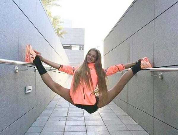 Unrealistically Flexible Girls (30 photos)