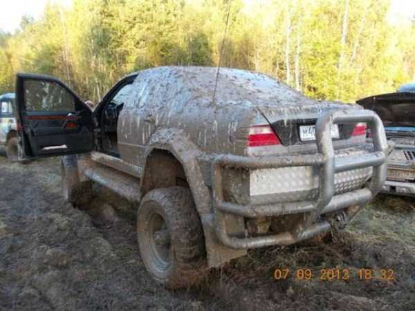Mercedes Turned Into Eye Catching Off Road Car (30 photos)