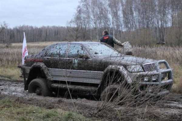 Mercedes Turned Into Eye Catching Off Road Car (30 photos)