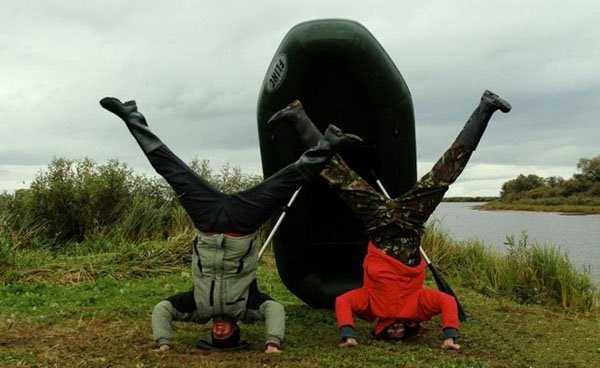 People Standing On Their Heads For No Special Reason (30 photos)