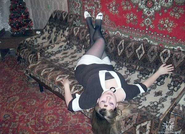 russian girls posing with carpets 9