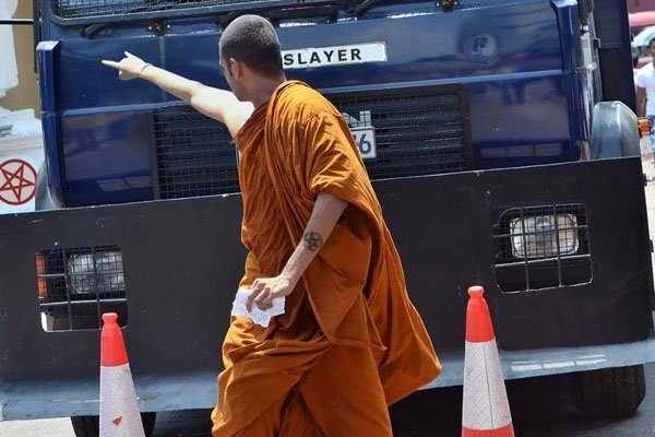 Angry Buddhist Monk Gets the Photoshop Treatment (18 photos)