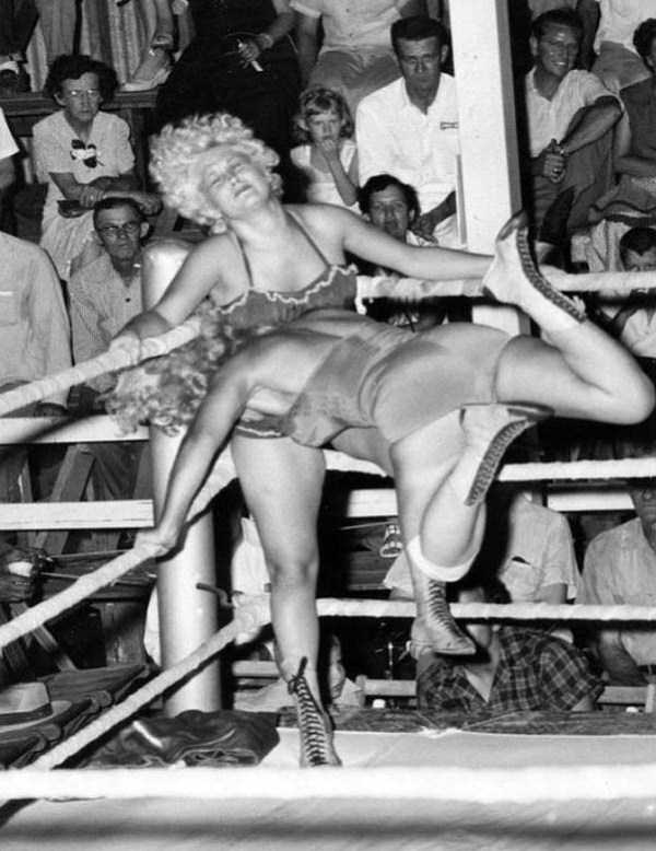retro women wrestling pictures 21