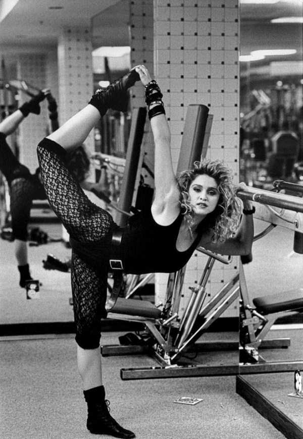 27 Mildly Provocative Photos of Young and Hot Madonna (27 photos)