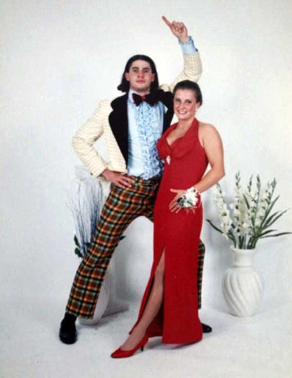 Cringeworthy Retro Prom Photos (50 photos)