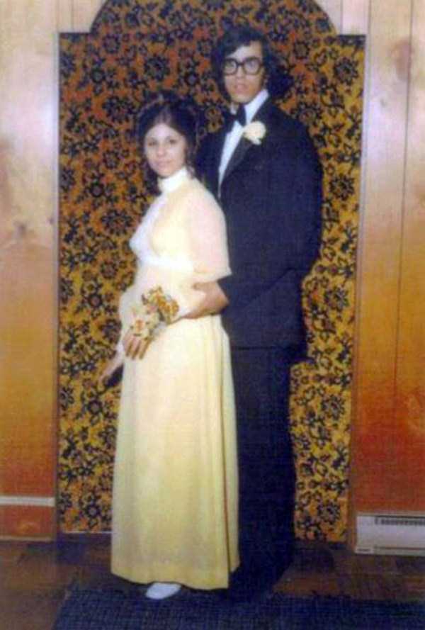 Cringeworthy Retro Prom Photos (50 photos)