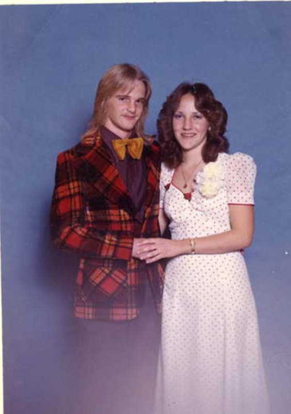 Cringeworthy Retro Prom Photos (50 photos)