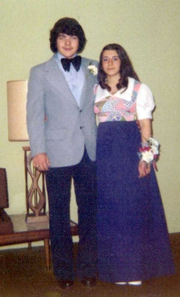Cringeworthy Retro Prom Photos (50 photos)
