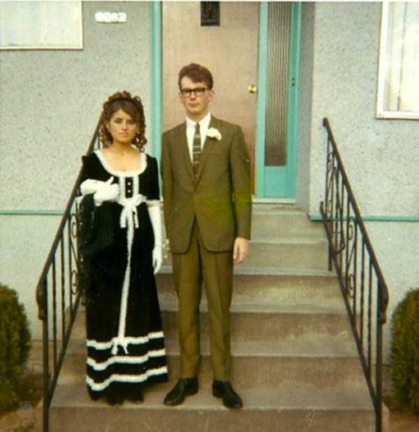 Cringeworthy Retro Prom Photos (50 photos)