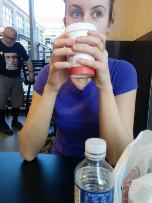 More Photobombs? Sure, Why Not! (34 photos)