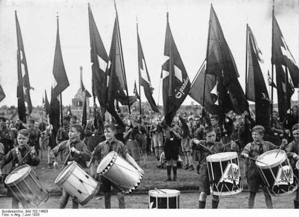 Children of the Notorious Third Reich (51 photos)