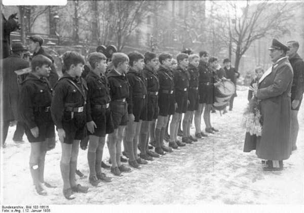 Children of the Notorious Third Reich (51 photos)