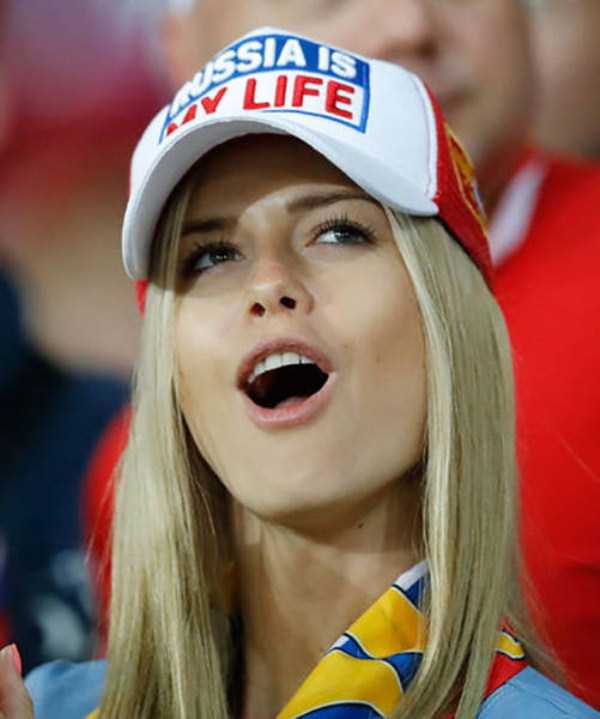 Hot Girls at EURO 2016 (45 photos)