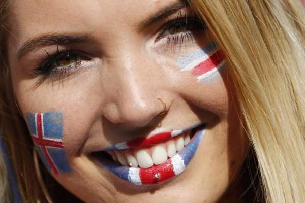 Hot Girls at EURO 2016 (45 photos)
