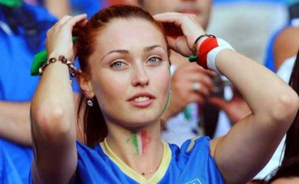 Hot Girls at EURO 2016 (45 photos)