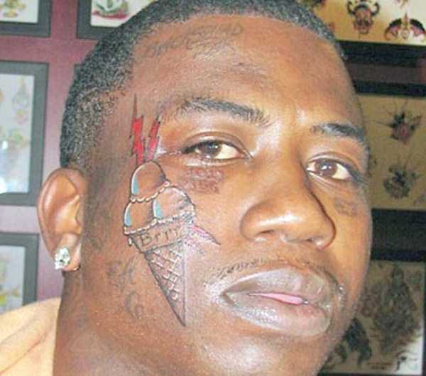 30 Cringeworthy Face Tattoos (30 photos)