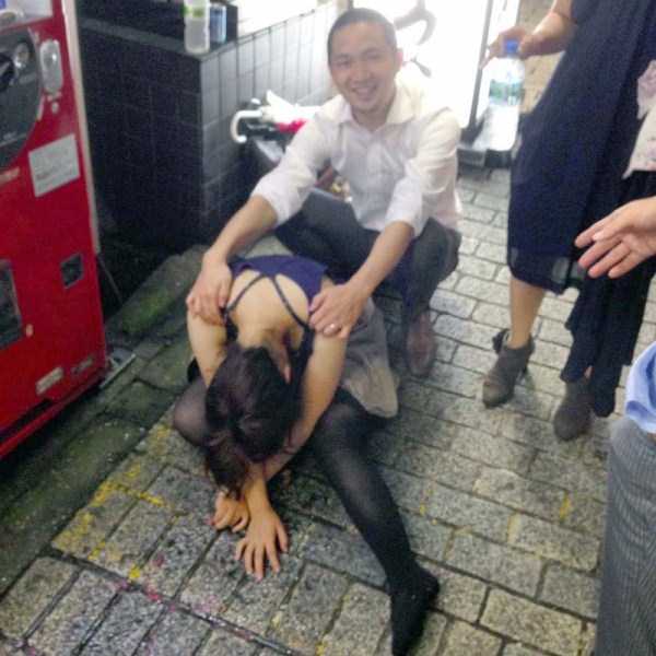 Outrageously Drunk Japanese (35 photos)
