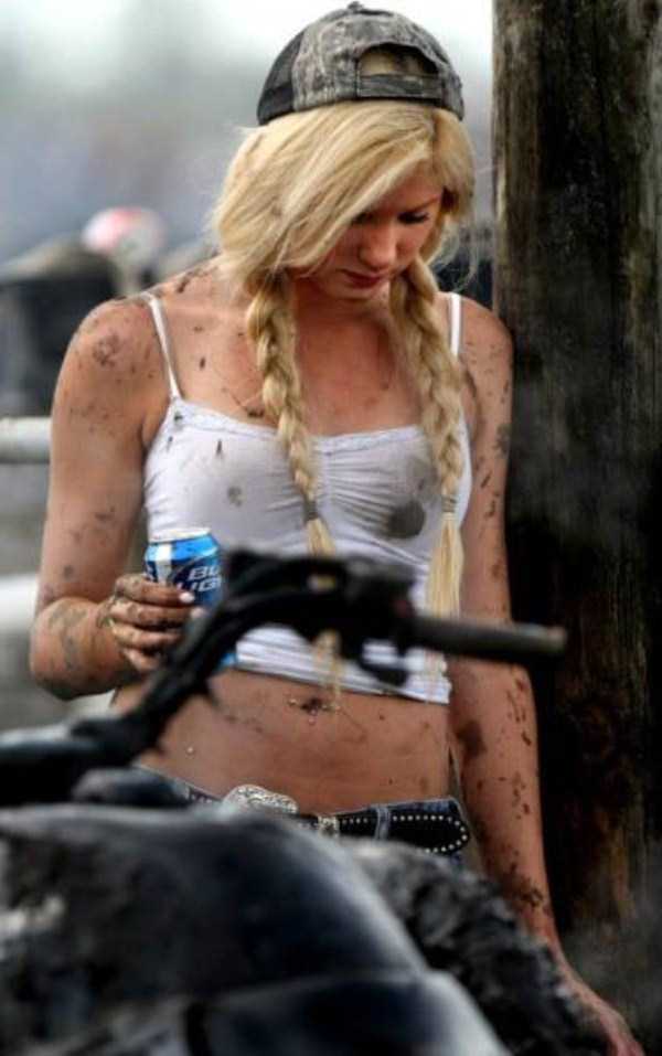 Dirty Girls, Literally (71 photos)