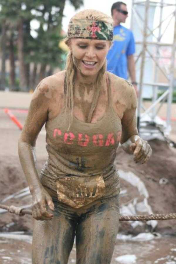 Dirty Girls, Literally (71 photos)